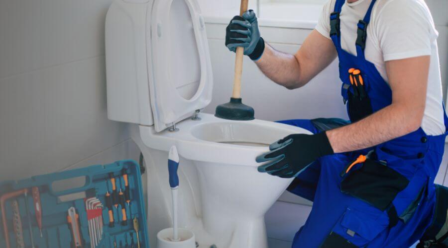 Expert burst pipe repair services in Ong, NE